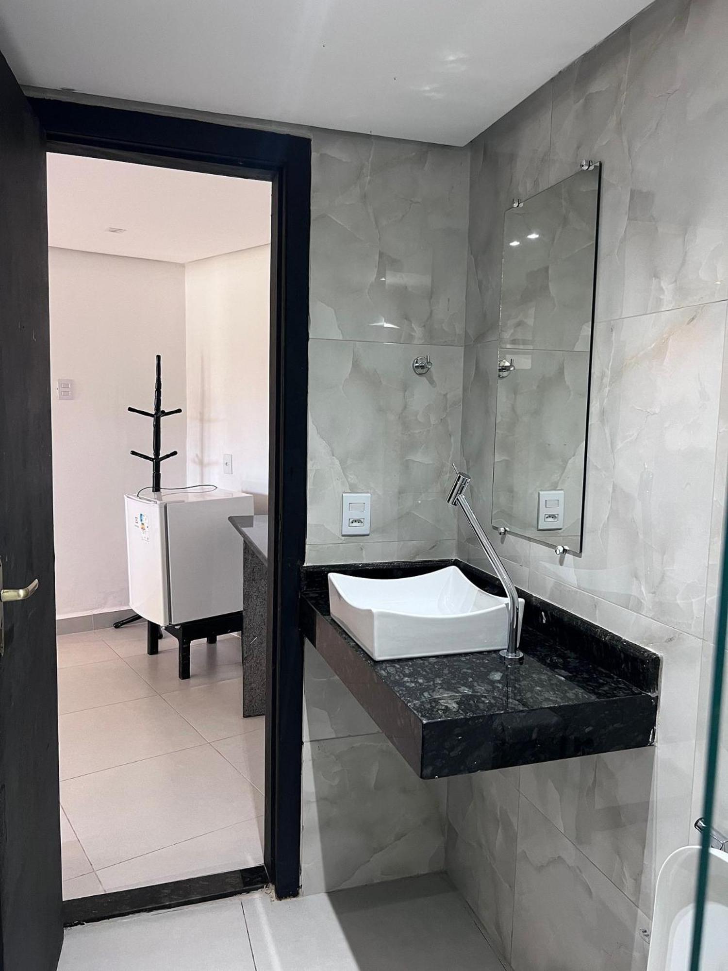 O Beira Mar Praia Hotel Esta Localizado Na Orla, Na Praia De Taperapuan, Cafe Incluso, Wi-Fi 500Mb, Piscinas, Estacionamento Privativo, Ar Condicionado Split, Smart Tv, Frigobar, Порту-Сегуру Экстерьер фото