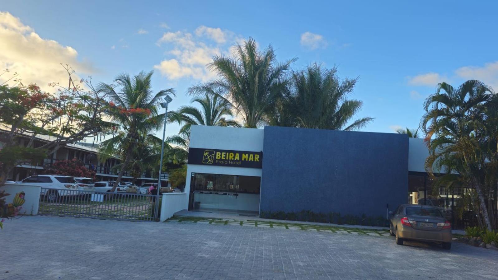 O Beira Mar Praia Hotel Esta Localizado Na Orla, Na Praia De Taperapuan, Cafe Incluso, Wi-Fi 500Mb, Piscinas, Estacionamento Privativo, Ar Condicionado Split, Smart Tv, Frigobar, Порту-Сегуру Экстерьер фото