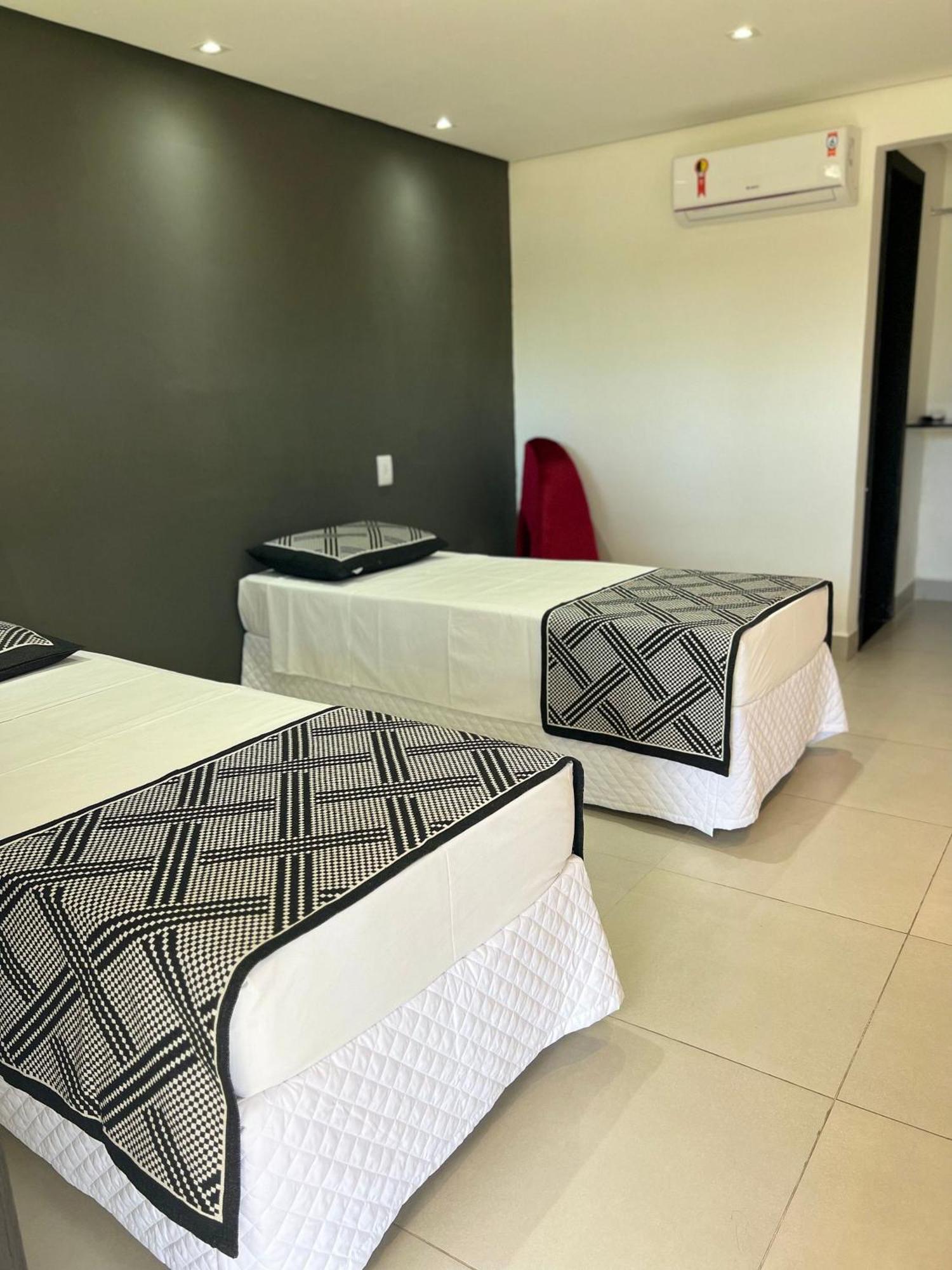 O Beira Mar Praia Hotel Esta Localizado Na Orla, Na Praia De Taperapuan, Cafe Incluso, Wi-Fi 500Mb, Piscinas, Estacionamento Privativo, Ar Condicionado Split, Smart Tv, Frigobar, Порту-Сегуру Экстерьер фото